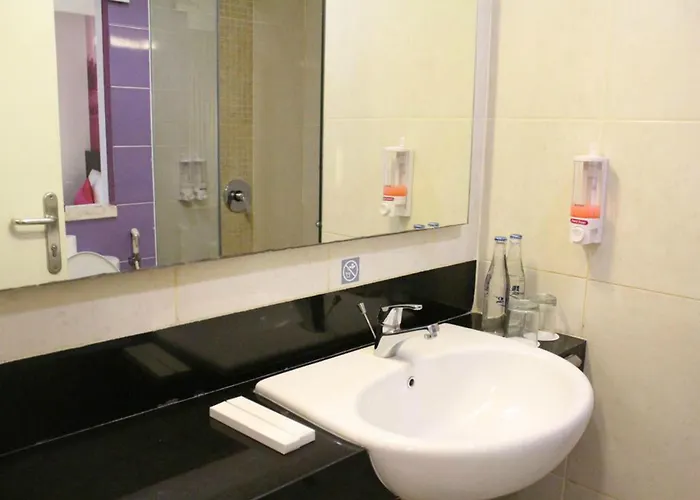Hotel Primera 3*